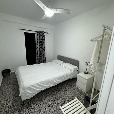 Apartamento De Habitaciones Privadas En El Centro De Малага Экстерьер фото