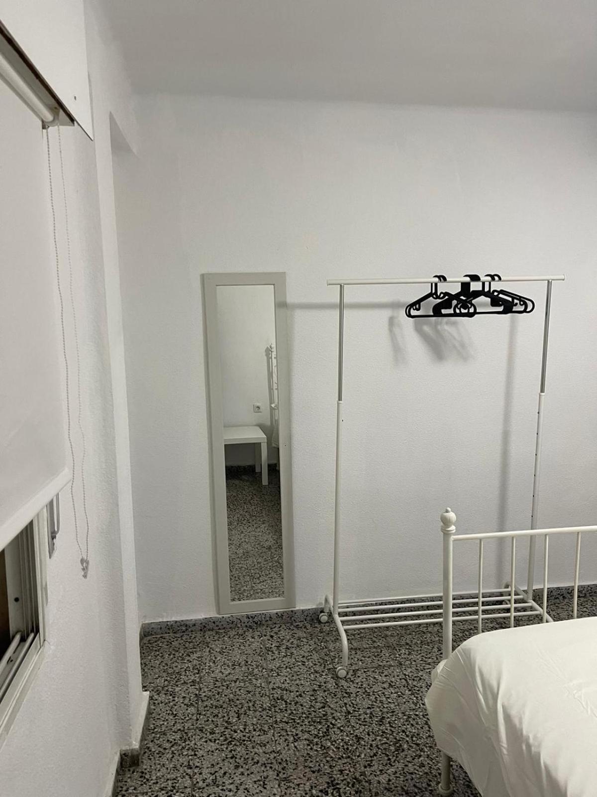 Apartamento De Habitaciones Privadas En El Centro De Малага Экстерьер фото